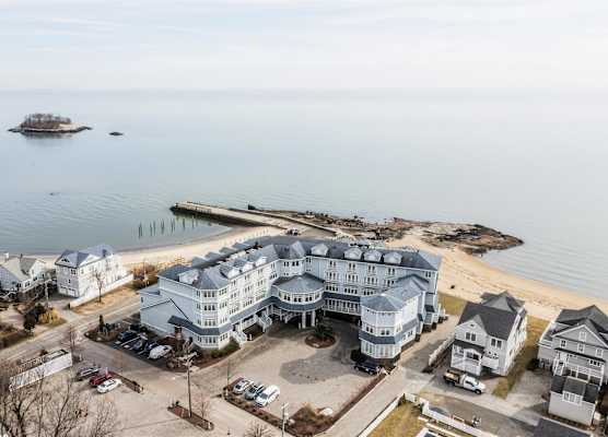 Madison Beach Hotel, Curio Collection by Hilton 1