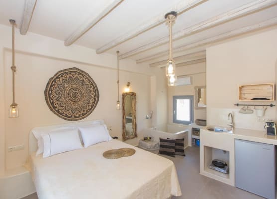 Ampelos Suites 1