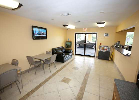 Days Inn by Wyndham DeFuniak Springs 1