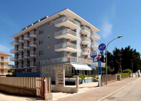 Hotel President 1