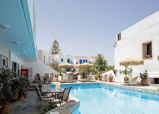 Kasteli Studios & Apartments 1