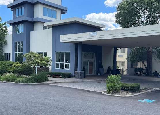 Best Western Premier Plainview-Long Island Hotel 1
