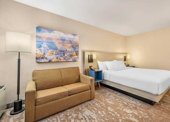 Comfort Inn Ancienne-Lorette - Quebec Airport 1