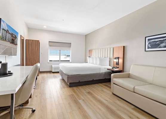 Hawthorn Extended Stay by Wyndham Port Arthur 1