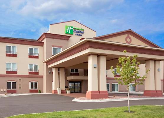 Holiday Inn Express & Suites ANTIGO by IHG 1