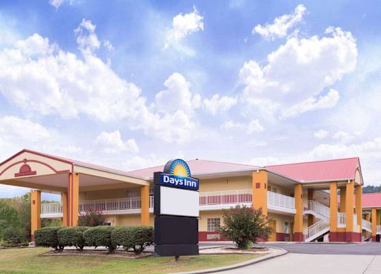 Days Inn by Wyndham Trenton 1