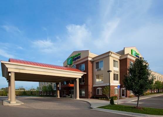 Holiday Inn Express & Suites DETROIT - FARMINGTON HILLS by IHG 1