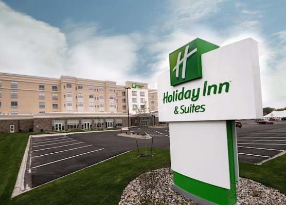 Holiday Inn & Suites MOUNT PLEASANT by IHG 1