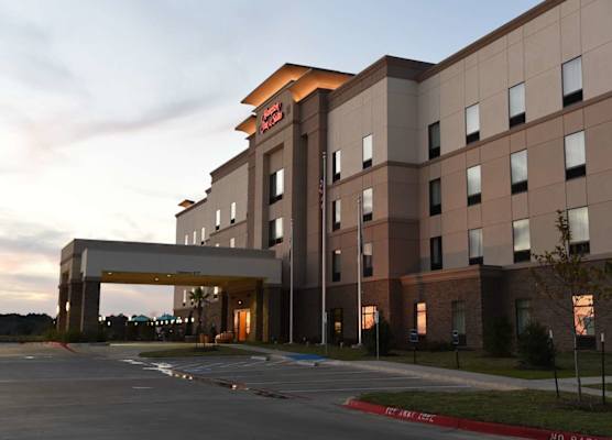 Hampton Inn & Suites Huntsville 1