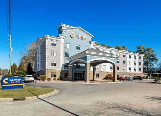 Comfort Suites Sanford 1