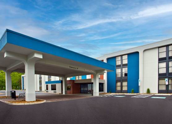 Hampton Inn State College 1