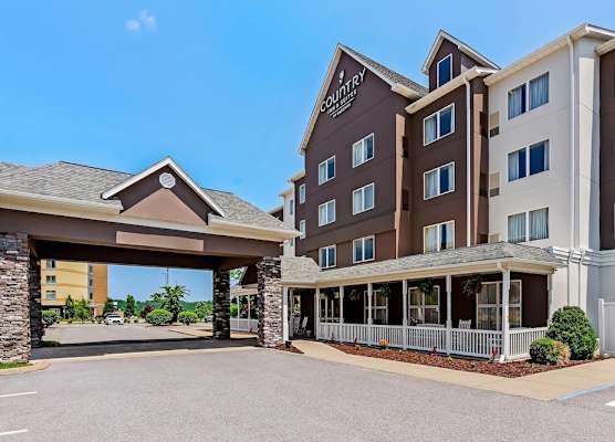 Country Inn & Suites by Radisson, Princeton, WV 1