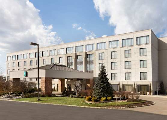 Embassy Suites by Hilton Piscataway Somerset 1