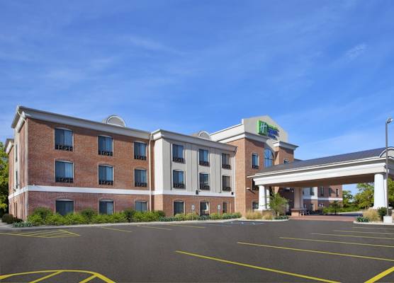 Holiday Inn Express & Suites NILES by IHG 1