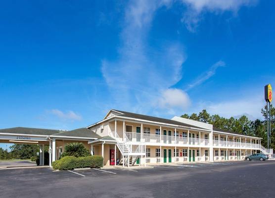 Super 8 by Wyndham Monticello 1