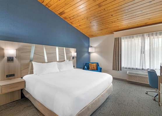 Best Western Plus, The Inn at Hampton 1