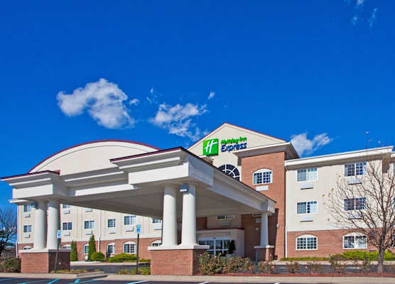 Holiday Inn Express & Suites CHARLOTTE by IHG 1