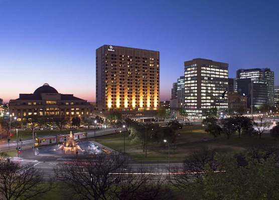 Amora Hotel Adelaide 1