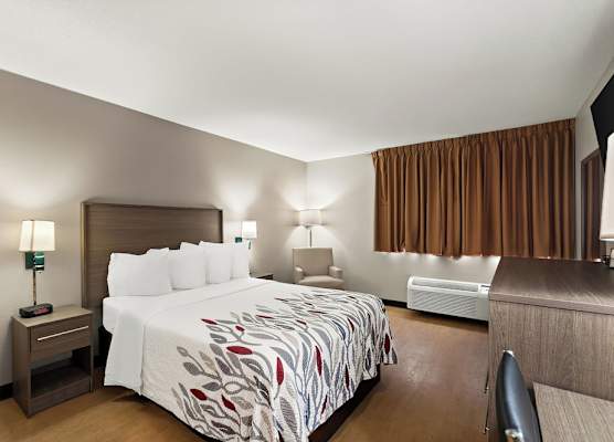 Red Roof Inn Martinsburg 1