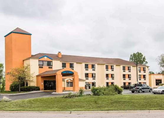 Days Inn by Wyndham Flint/Bishop International Airport 1