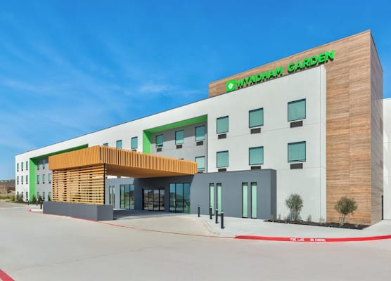 Wyndham Garden Anna 1