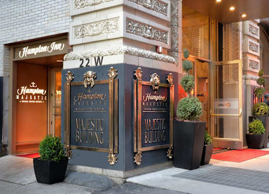 Hampton Inn Majestic Chicago Theatre District 1