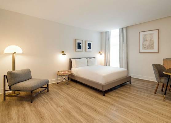 Kenmore Village Hotel, South Beach 1