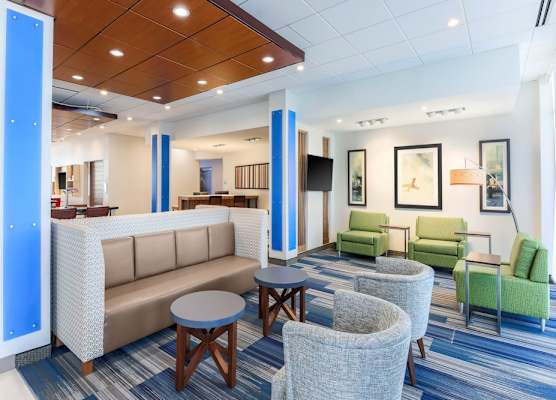 Holiday Inn Express & Suites CHICAGO O'HARE AIRPORT by IHG 1