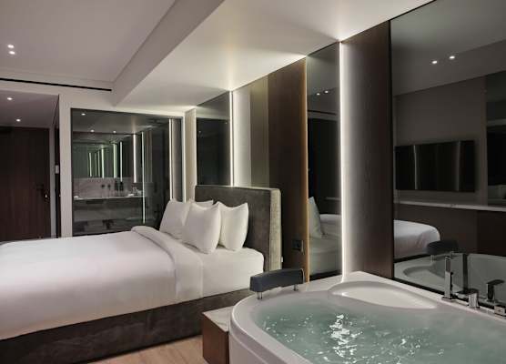 Nur Edge Aparthotel - Acropolis Skyline 1