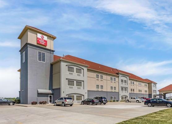 Best Western Plus MidAmerica Hotel 1