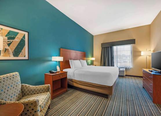 Best Western Plus Tuscumbia/Muscle Shoals Hotel & Suites 1
