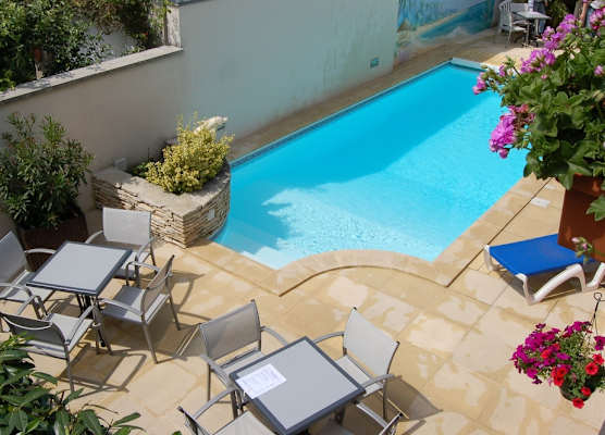 Logis Hôtel Au Tambour 1