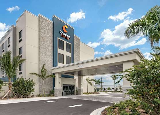 Comfort Suites Stuart-Hutchinson Island 1