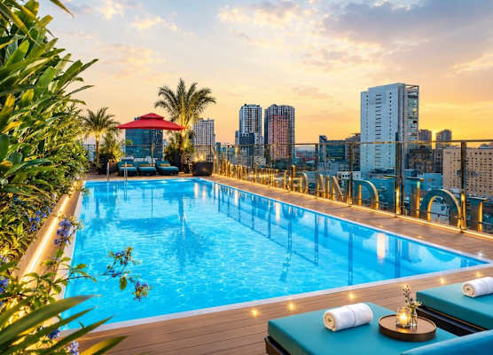 Happy Life Grand Hotel & Rooftop Skybar 1