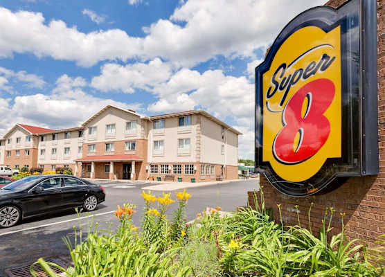 Super 8 by Wyndham Akron S/Green/Uniontown OH 1