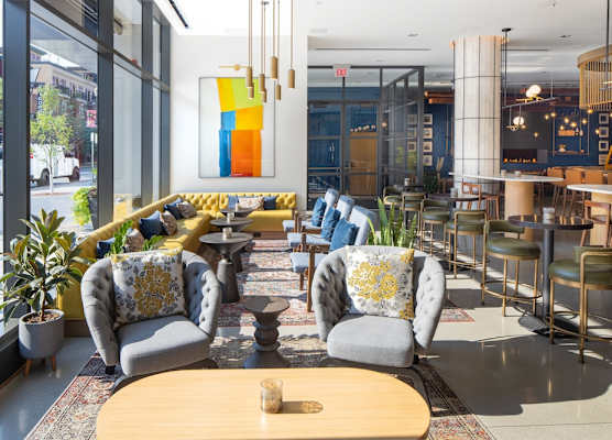 Jasper Hotel 1