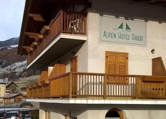 Alpen Hotel Rabbi 1