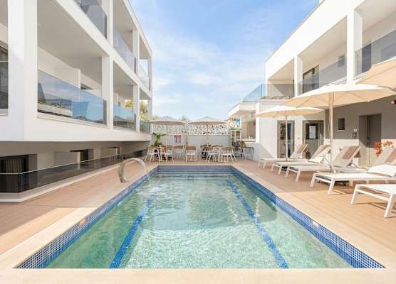 Elegant Maltepe Accommodation 1