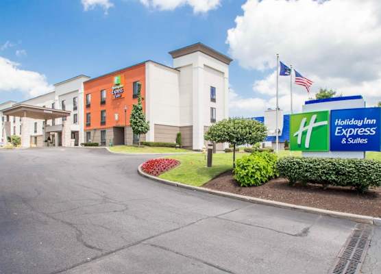 Holiday Inn Express & Suites ALBANY AIRPORT - WOLF ROAD by IHG 1