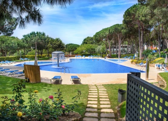 Aparthotel Ciutat de Palol 1