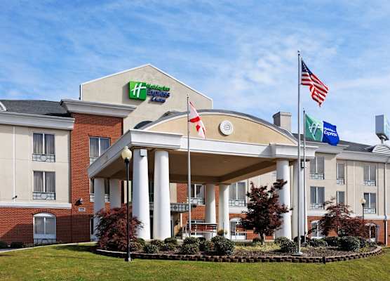 Holiday Inn Express & Suites CULLMAN by IHG 1
