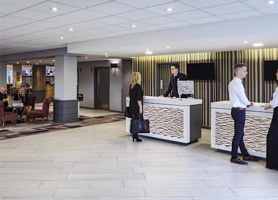 Novotel Wolverhampton City Centre 1