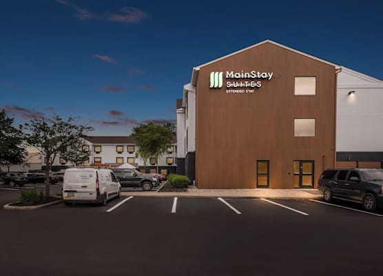 MainStay Suites Columbus North - Worthington 1