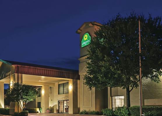 La Quinta Inn by Wyndham San Marcos 1