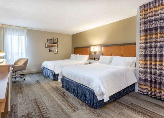 Hampton Inn Cedar Rapids 1