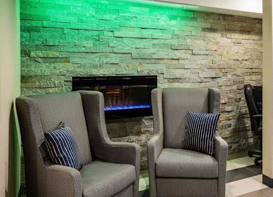 Baymont by Wyndham Cedar Rapids 1