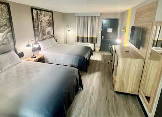 Super 8 by Wyndham Manchester TN 1