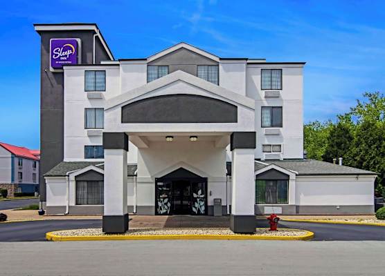 Sleep Inn near I-80 and I-94 1