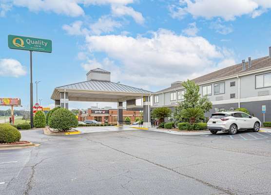 Quality Inn Prattville I-65 1