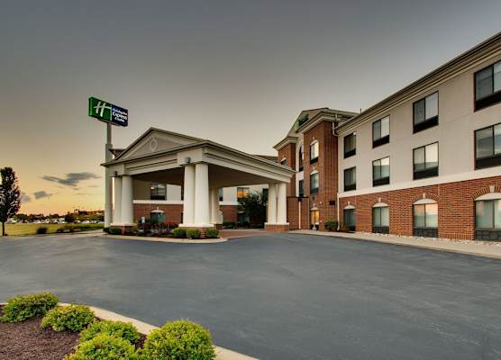 Holiday Inn Express & Suites MORRIS by IHG 1